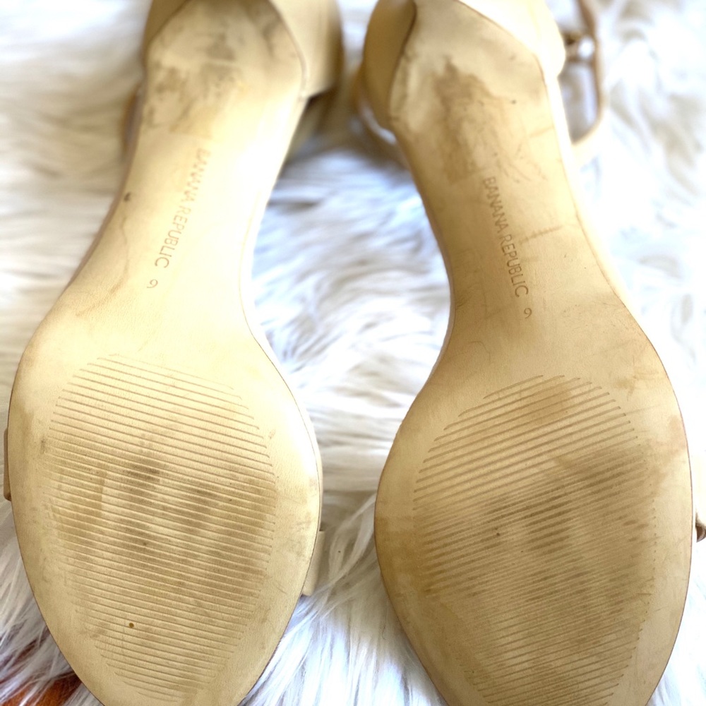 Banana republic heels - Picture 5 of 5